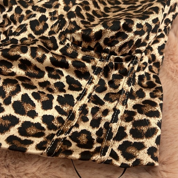 Cheetah bustier top adjustable straps- NWT size XS - Picture 2 of 8